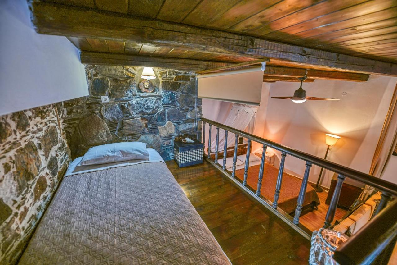 "Pefkopetro" Traditional House Keramotí Dış mekan fotoğraf