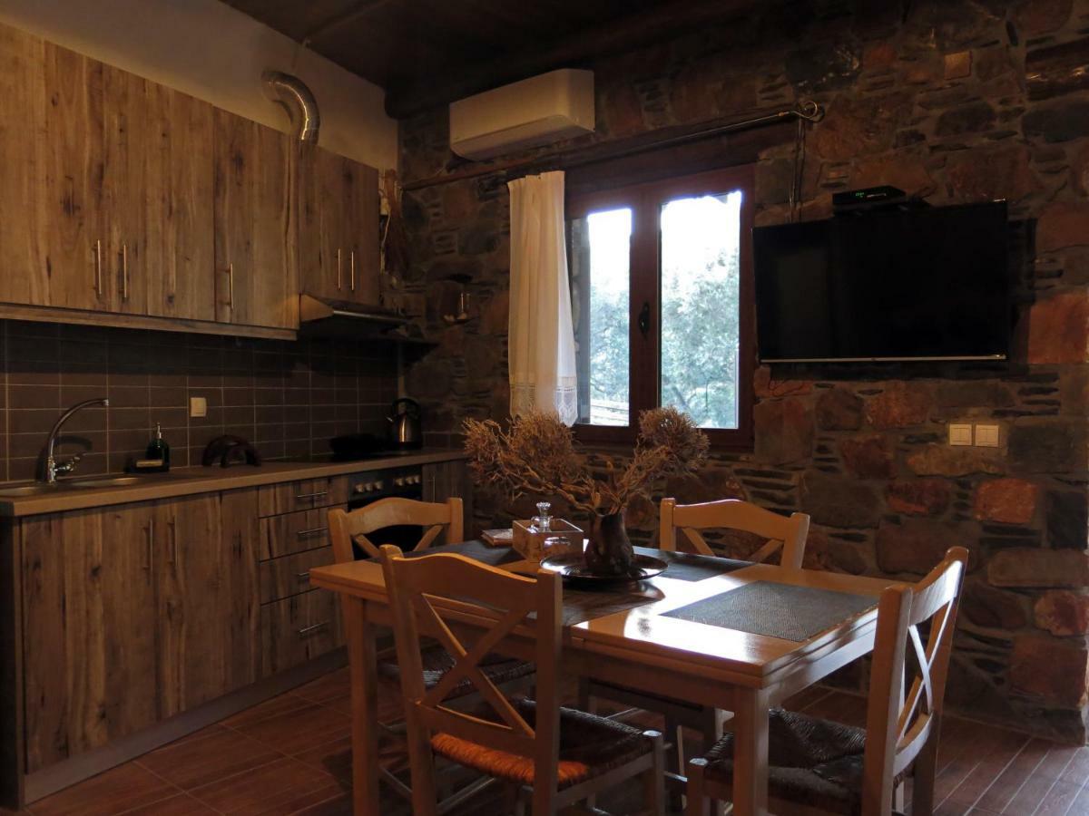"Pefkopetro" Traditional House Keramotí Dış mekan fotoğraf